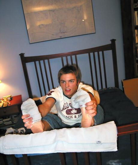 Barefoot Boner Stroking With Fitch!