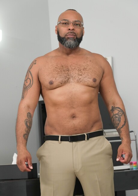 Jesse Gets Fucked By His Boss Ray In A Good Way