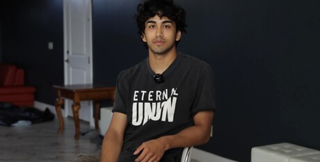 Hot Tub Solo: Jay Raw's First Jerk Off Experience