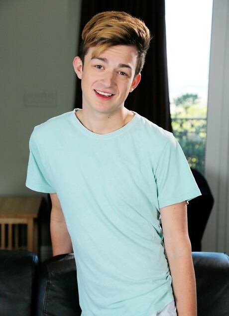 Silas Gray and Danny Forest fuck each other's buttholes