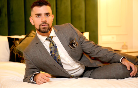 Squirt Casual Encounters, Title: Businessmen Casual Hookup
