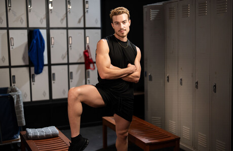 FAKE NUTS GYM FLASHER