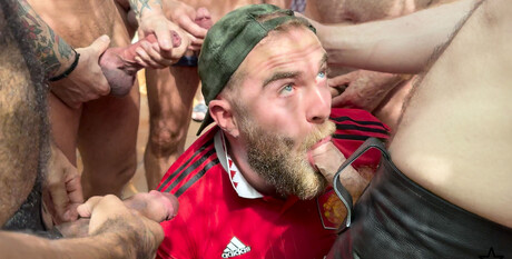 DUKE LONDON DARKROOM CUMSLUT